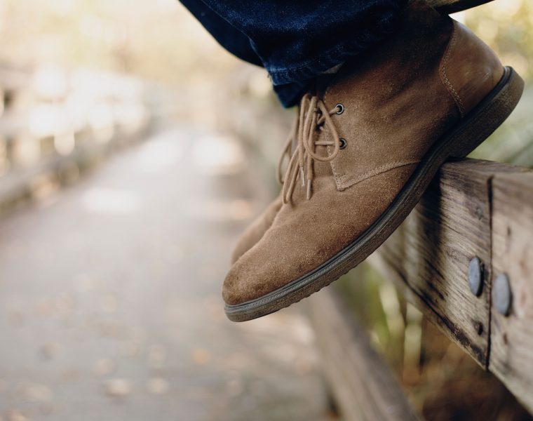 Comment enlever une tache sur du daim ?