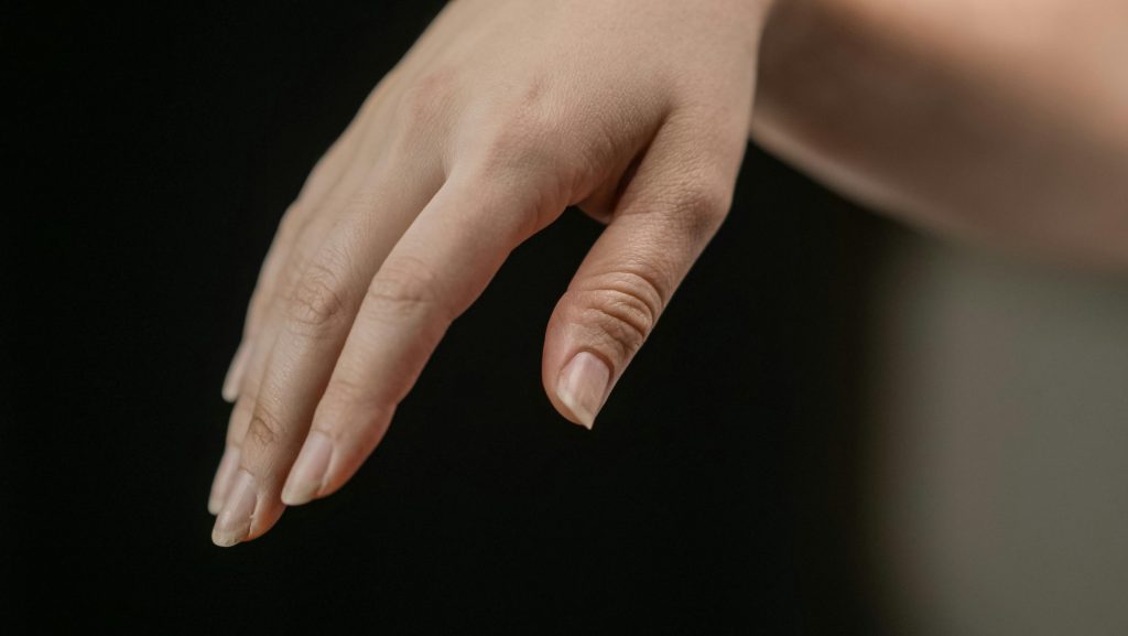 Kyste synovial du doigt : comment s’en débarrasser ?