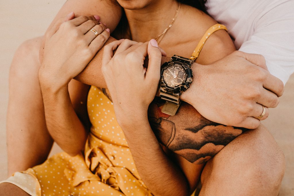 02h02 en amour : que signifie vraiment cette heure miroir ?