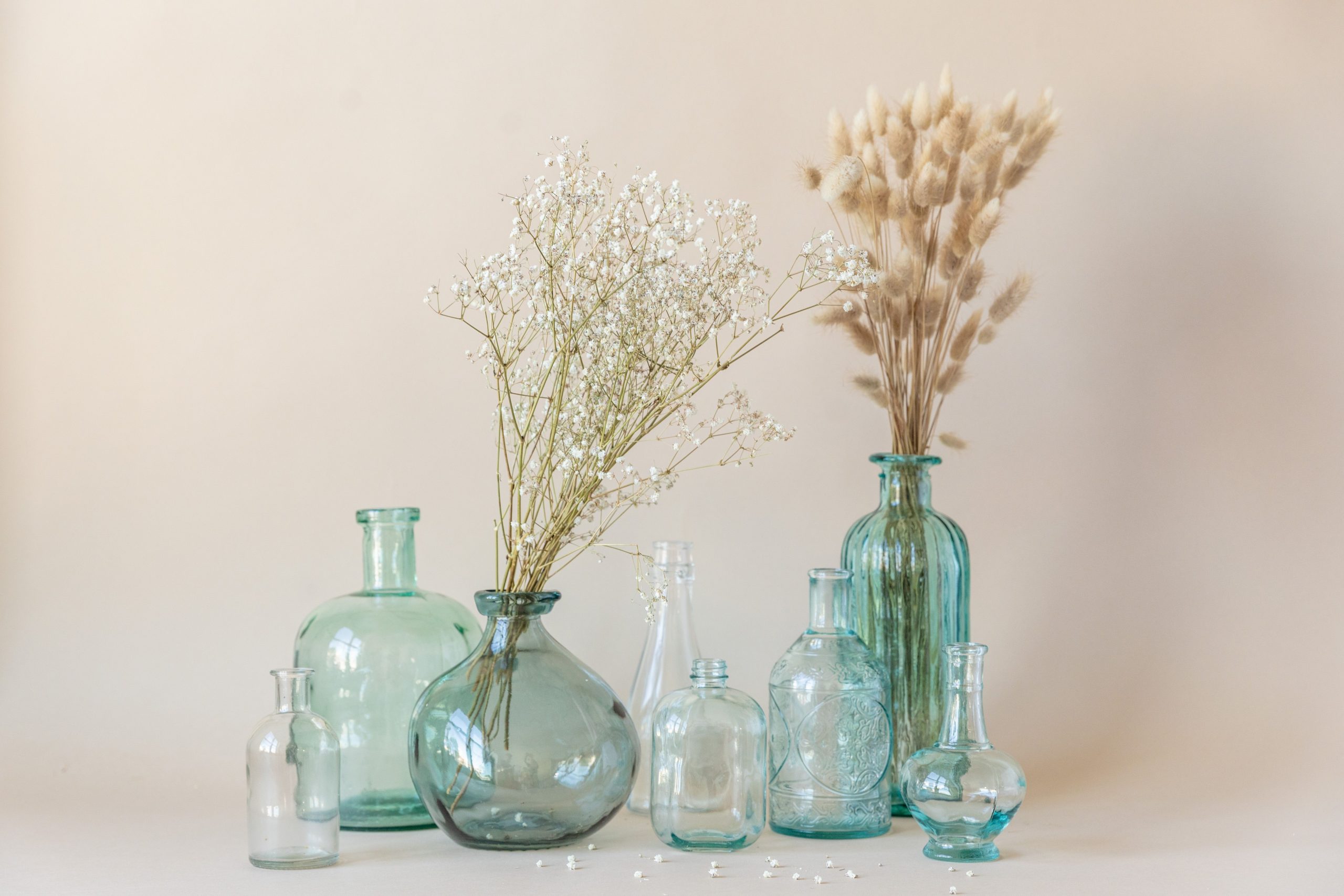 Vases verre recycle bleu fleurs sechees deco ecologique