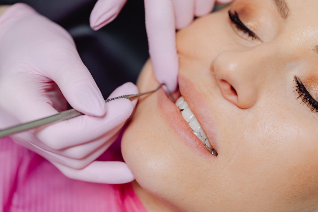 Faut-il vraiment enlever ses dents de sagesse systématiquement ?