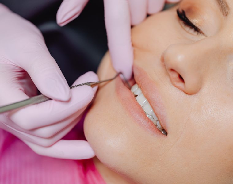 Faut-il vraiment enlever ses dents de sagesse systématiquement ?